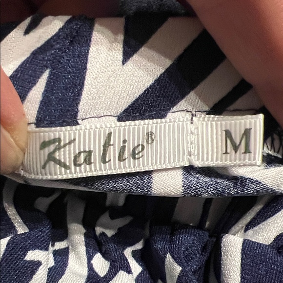 🌴vacation pick🌴Katie Blue and White Geometric Jumpsuit - Picture 2 of 4